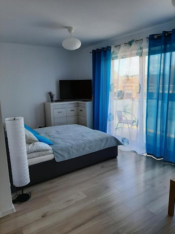 달로브코 Apartament Viktoria 아파트 외부 사진