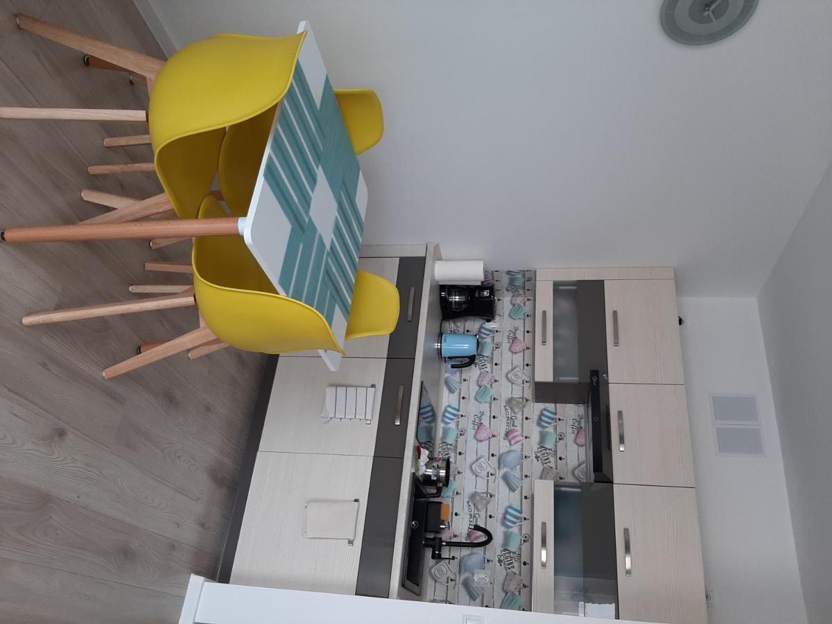 달로브코 Apartament Viktoria 아파트 외부 사진